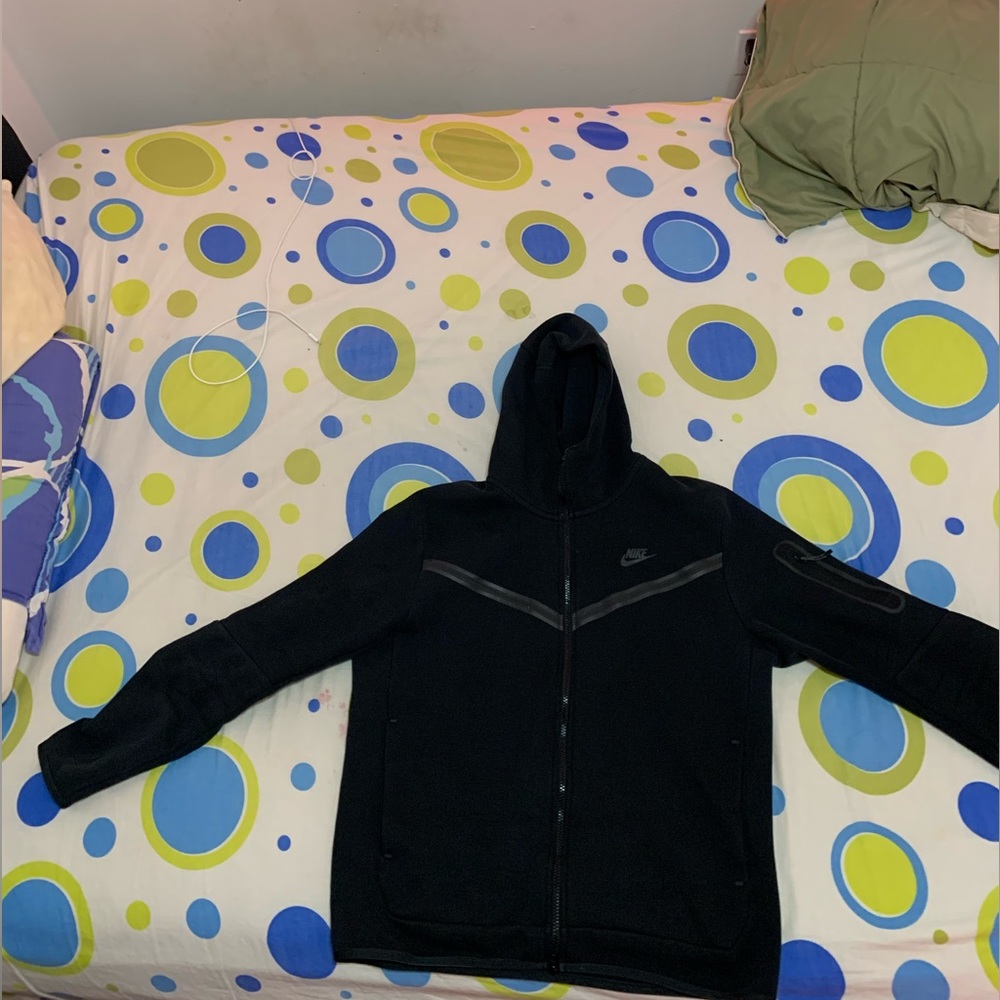 Nike Tech Fleece Large Black